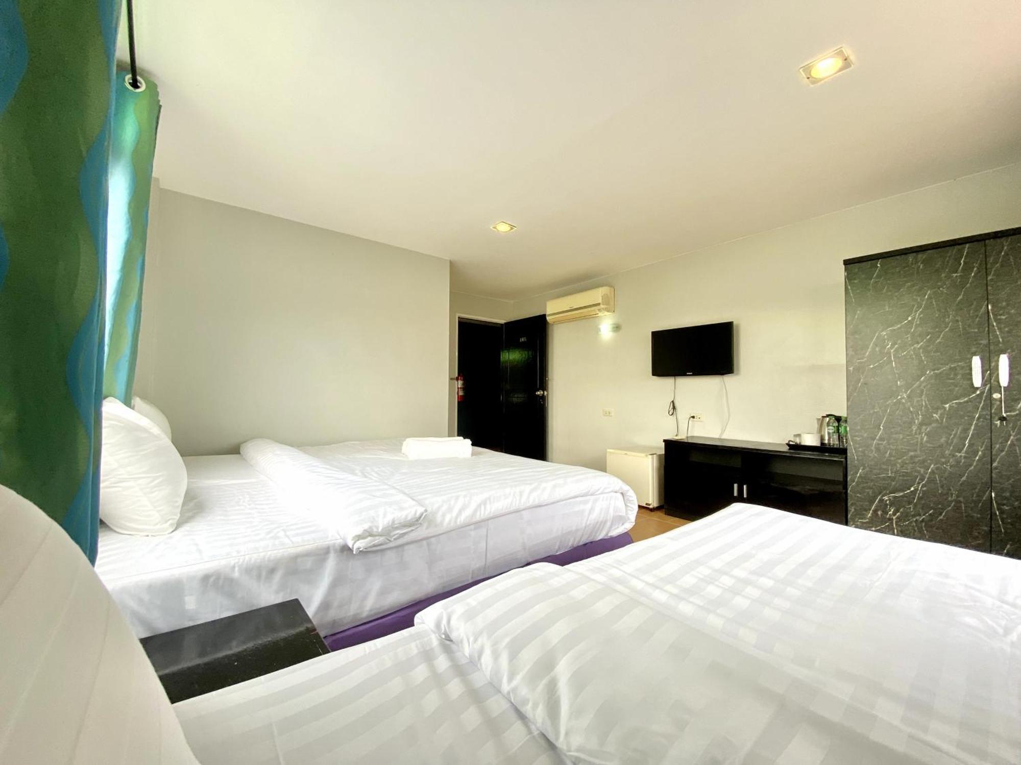 Beachwalk Minotel Patong Zewnętrze zdjęcie