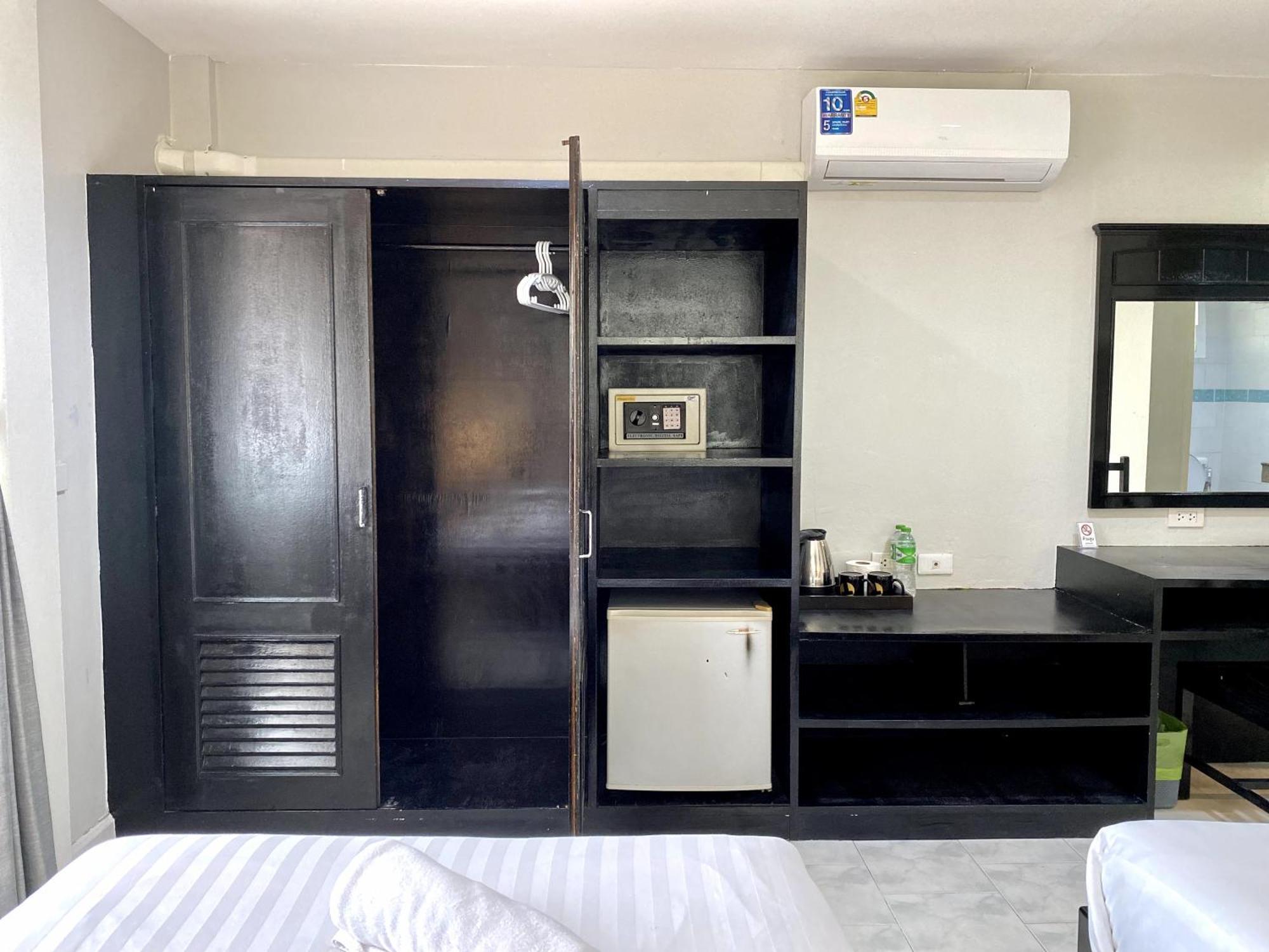 Beachwalk Minotel Patong Zewnętrze zdjęcie